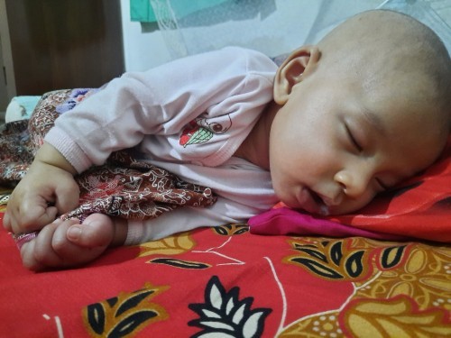 Kebiasaan menghisap jempol