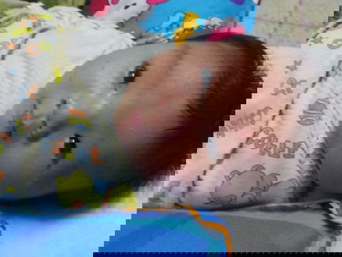 Đẻ mổ 1 tháng uống nước có ga đc chưa các mom nhỉ , mẹ e bảo uoonh em bé đi ỉa