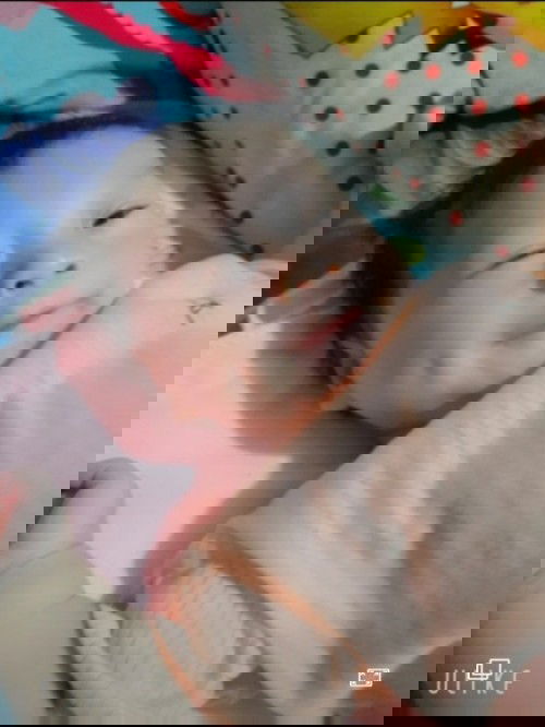 Các mon cho em hỏi ,bé thở khò trong mũi nhưng ko ra nước mũi .vậy làm sao để hết đây các mon.