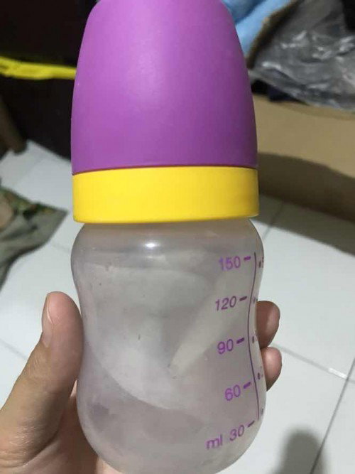 Sterilisasi botol, botol menjadi spt berdebu putih