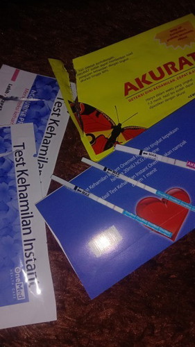 Asalamualaikum bunda .. AkuPngnn nanya klo garis 2 tapi semar2 gtu positf hamil apa megatif yah bun