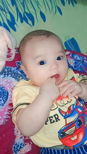 Bayi 4 bulan begadang