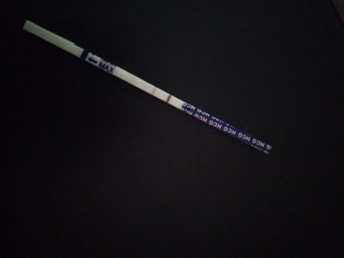 Gugur 11 hari tapi testpack masih double line terang