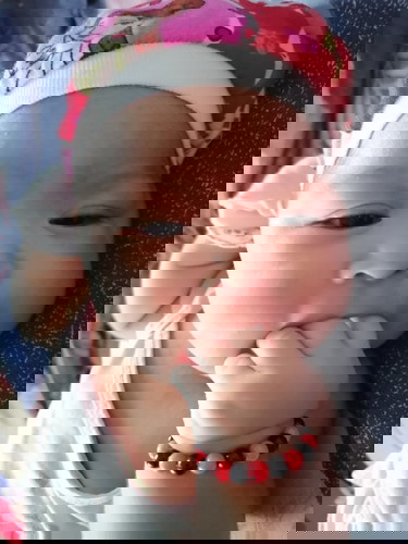 Mga mommies ask ko lang po pwede na bang bigyan ng vitamins si baby na ceelin? 1month & 21 days po.