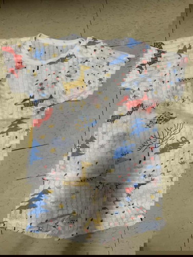 มีแม่ๆบ้านไหนสนใจอยากได้เสื้อผ้าลูกน้อยฟรีมั้ยคะ?