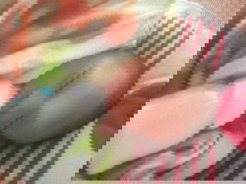 ลูกคัยติดขวดนมบ้าง