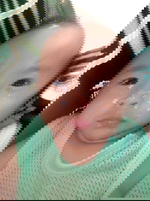 ลูกชอบเล่นขวดนม