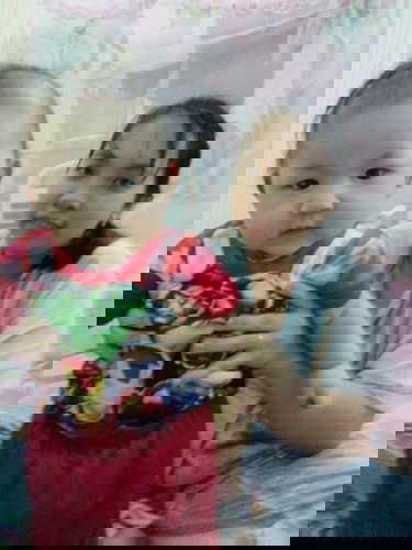Hồi 2th mấy bé cân đc 7kg6 giờ bé đc 5 tháng tuổi rồi mà dịch ko có tiêm ngừa nên ko pik mấy kg rồi