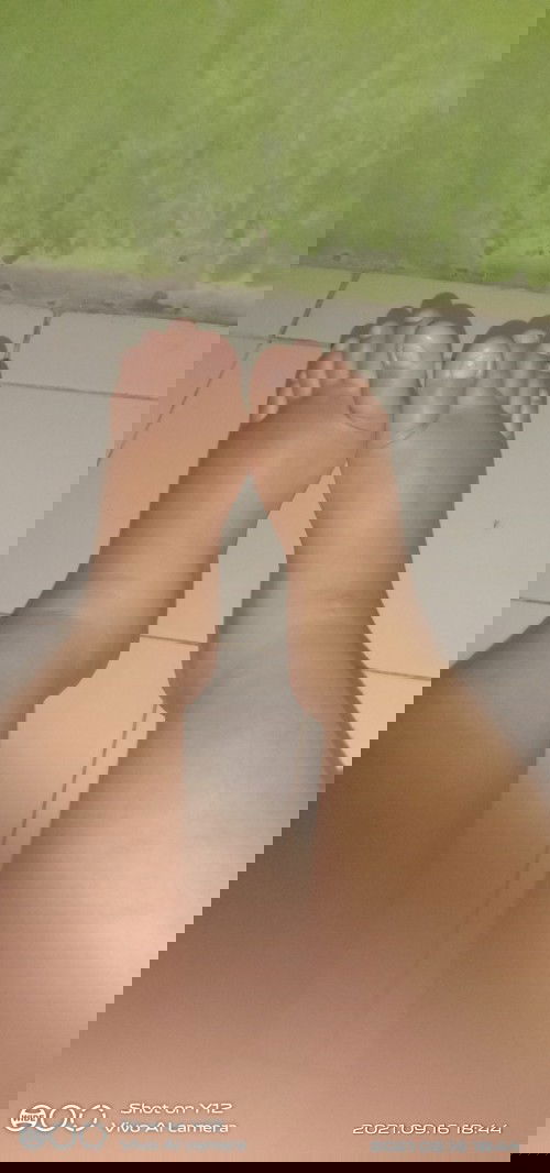 Kaki bengkak saat hamil tua, cara mengatasi nya