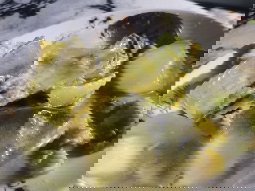 Hello po ask ko lang mga momshie pwede napo ba mag contact ang 2weeks preggy? All normal naman ako