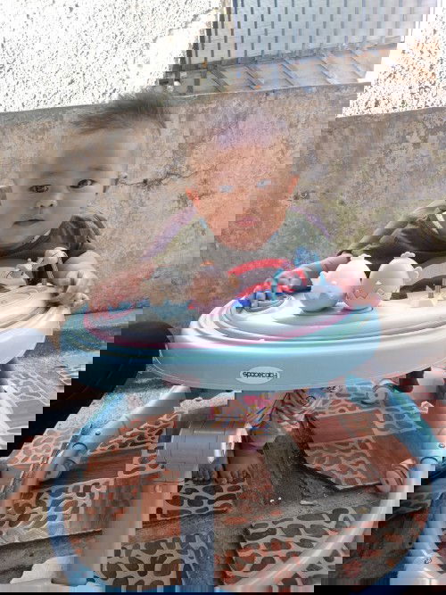 Belum bisa merangkak