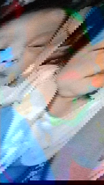 ทำไงดีค่ะพอดีว่าลุกไม่ยอมเลอแต่แหวะตลอดเปนเพราะไรค่ะควรไปหาหมอดีไหมค่ะ