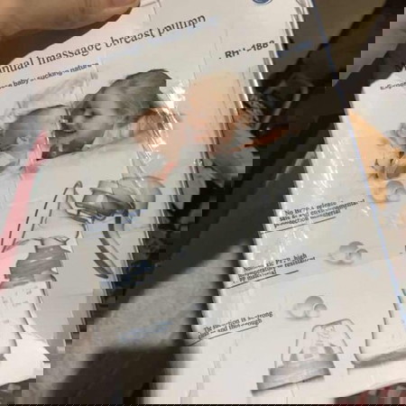 Selling: MANUAL BREAST PUMP