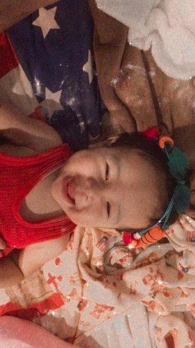 น้องมีนา ลูกสาวแม่