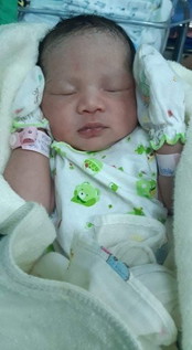 เด็กผ่าคลอดด้วยการบล็อดหลัง
ท้องสองค่ะ