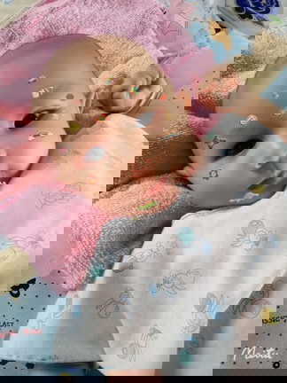 ตอนนี้น้องอายุได้ 3 เดือน 24 วันแล้วค่ะ. ยังไม่คว่ำเลย. มีลูกบ้านไหนยังไม่คว่ำไหมค่ะ ผิดปกติรึป่าว