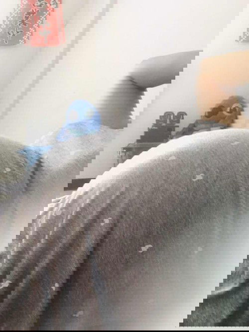 มือบวมและมีอาการชา