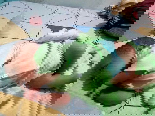 Bayi 18 hari tidur miring-miring