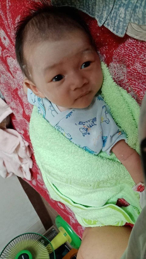 ลูกชอบส่ายหัว