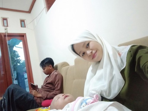 Bayi nggak kunjung bab