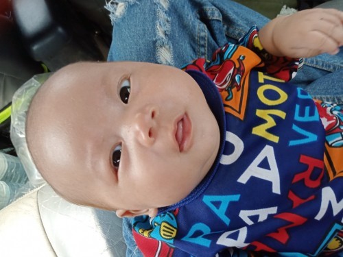 แม่บ้านนี้น้ำนมไม่ค่อยไหลต้องกินอาไรค่ะถึงมีน้ำนมให้ลูก