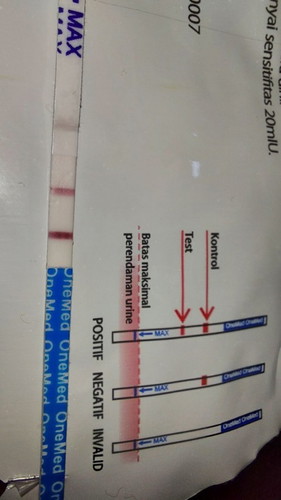 Keluar flek coklat kmerahan usia kndungn 5mgg, usg msih penebalan dinding rahim tspk postf, itu gmn?