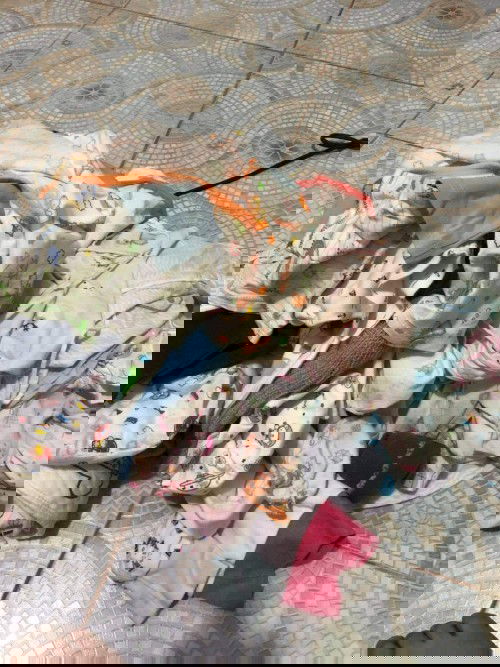 มีแม่ๆคนไหนสนใจเสื้อผ้าเด็กแรกเกิดไหมค่ะให้ฟรีค่ะ