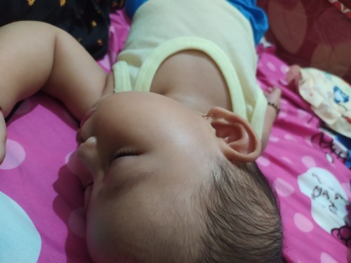 BAYI MENGINJAK UMUR 8 BULAN LEBIH BANYAK TIDUR DAN MAKAN, apakah normal bun?