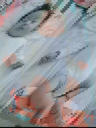 Bakit ayaw na dumede ni baby ?