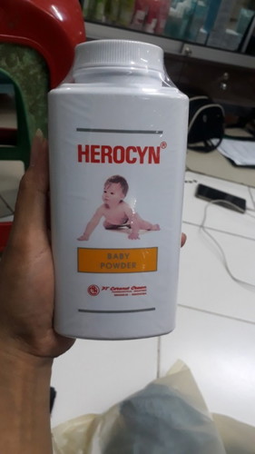 Bertannya, Bedak buat biang kringet untuk anak usia 16 bulan, kalo herocyn  manjur g ya bun??????