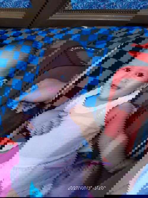 Anak ku usia 4 bln 26 hari sdh 2 bln BB nya turun dr 6 jg skrg 5.2 ada kah dsni yg sama dengan ankk?