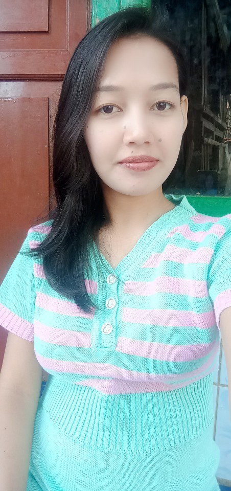 Saya sudah keliatan banget dan udah pada tahu sama udah waktu nya di liat ke adaan dalam perut saya