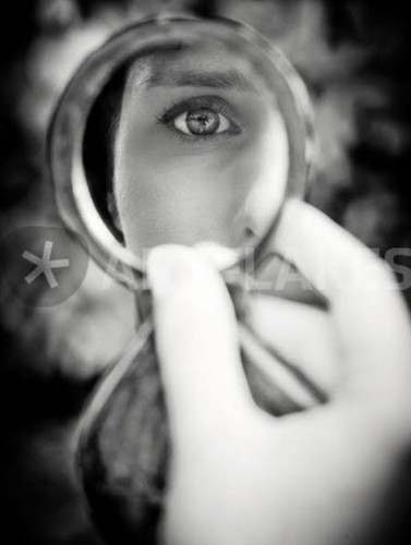 Nakangiti ang Reflection ko