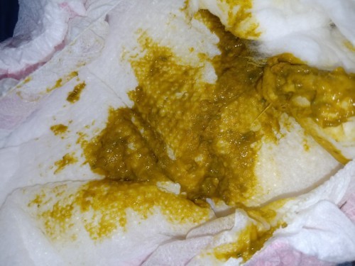 WORRIED SANA MAY PUMANSIN.