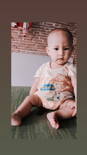Bayi 10 bulan belum mau duduk sendiri