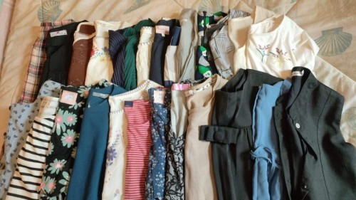 ส่งต่อชุดคลุมท้อง ชุดให้นม ชุดทำงาน ราคากันเอง