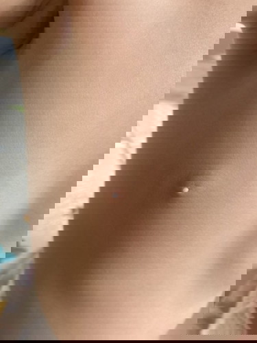 หัวนมลูกมีเม็ดแข็งๆสีขาว อันตรายไหมค่ะ