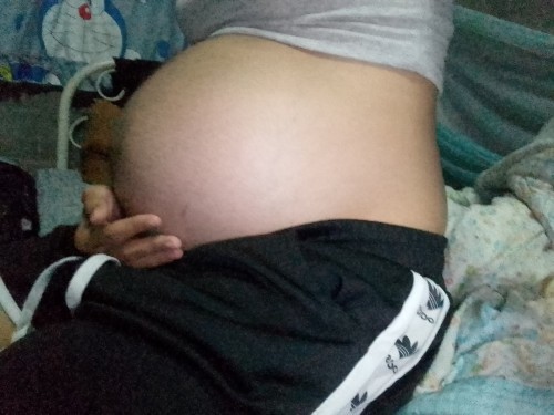 ท้องเล็กหรือใหญ่ไปไหม?