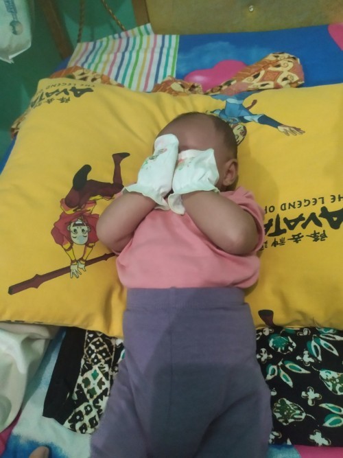 Pakai sarung tangan