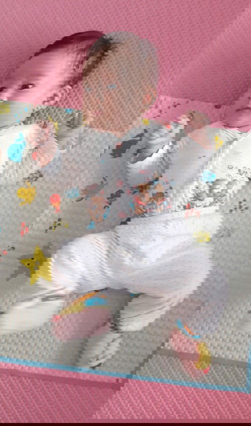 Belum bisa telungkup sendiri