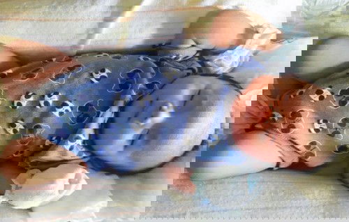 I gave birth on 2018 to a 3.46kg baby boy. He is now 3 years and 6 mos old.