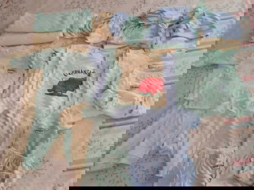 Jual Preloved MURAH bantal menyusui, baby bather, baju bayi, kasur kelambu, dll