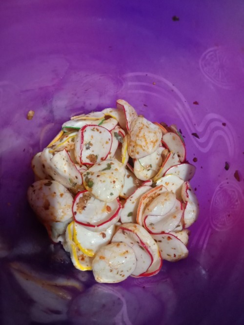 suka makanan pedas + asin