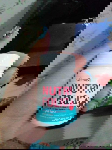 สอบถามแม่ๆหน่อยค่ะ มีใครกินยาตัวนี้ไหมค่ะ พอดีไปอ่านเจอมาว่ากินได้ แต่ข้างขวดเขียนว่าสตรีมีครรภ์ไม่ควรรับประทาน พอดีไม่รู้ค่ะเลยมาถามแม่ๆหน่อยจ้า