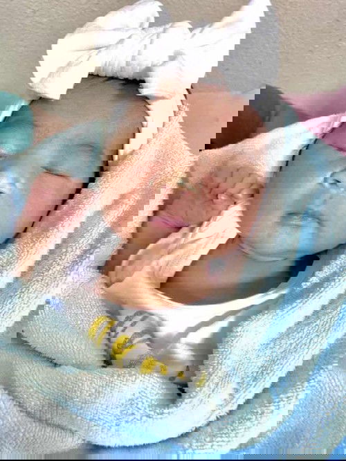 กำหนด7พฤศจิกายน แต่แตกก่อนจ้า  31ตุลาคม 39วีคพอดี น้ำหนัก3300กรัม คลอดเองทรมานสุดๆไปเลยจ้า