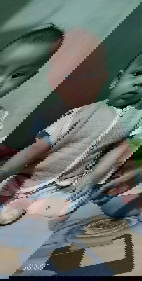 Sữa ngoài cho bé