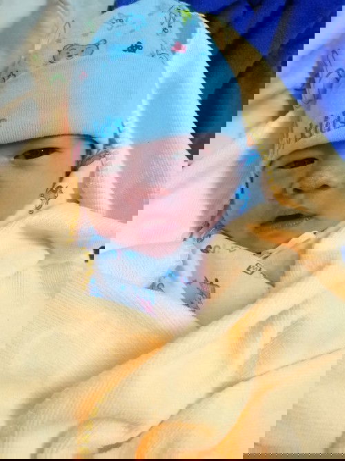 38w4dayแตกแล้วคร้ากำหนดคลอด20แต่ออกวันที่10พ.ย
คลอดเองน้ำหนัก3050
#น้องอชิ