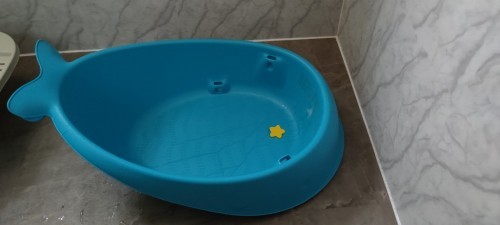 Used baby shower bathtub to give away