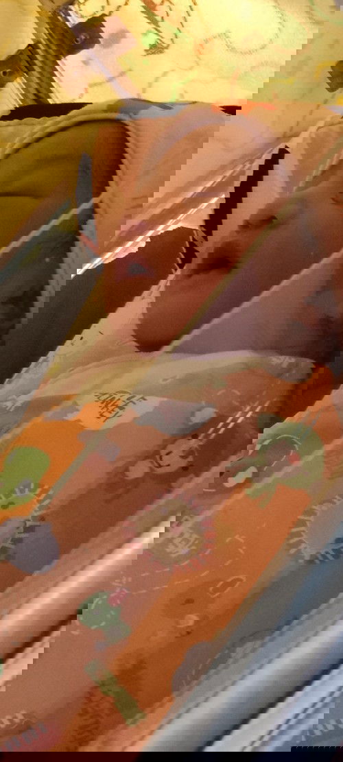 Hpl tanggal 17 nov tapi alhamdulillah tanggal 13 nov udah lahir,,,