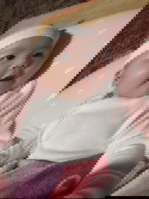 Các mom có sài dầu húng chanh minion cho con không ạ...con bị khò khè sài củng hết lun.bé nhà e sài nay hết khò khè